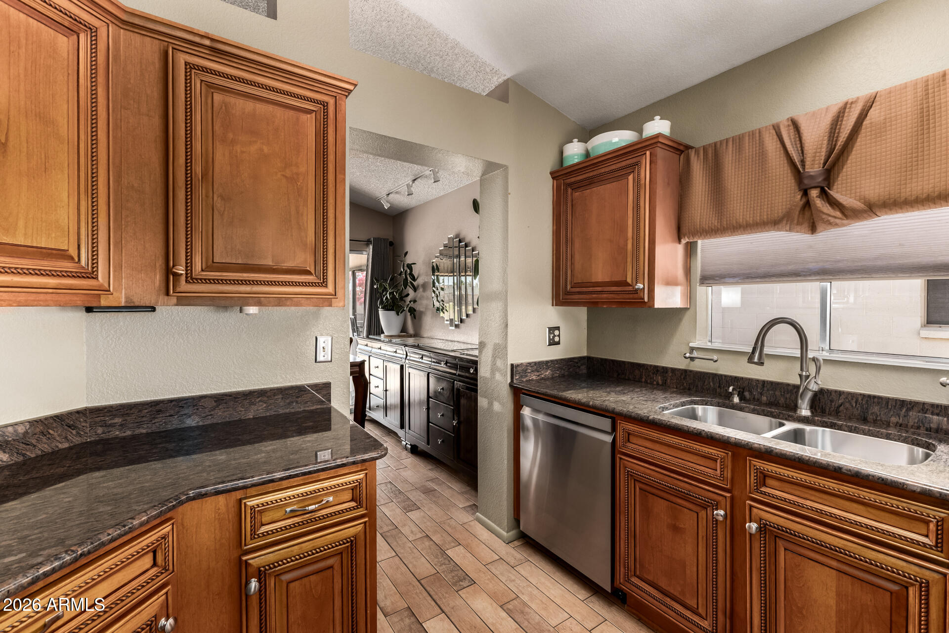 10753 West Ruth Avenue Peoria, AZ 85345 - Photo 12 of 30 13 - Ruth