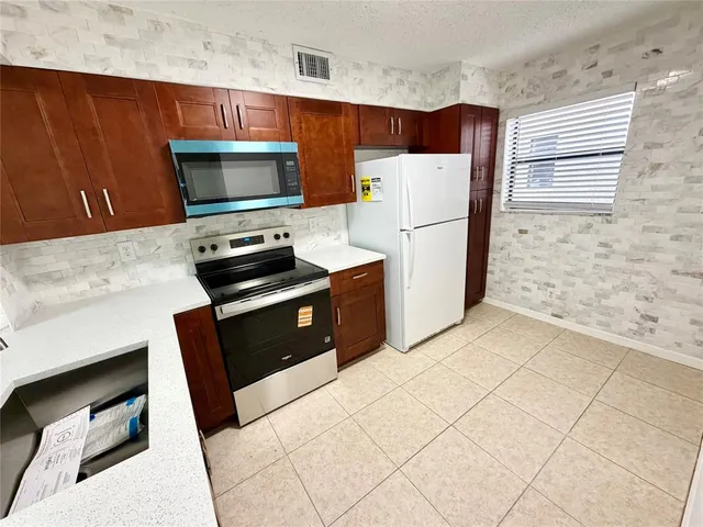 $2,500 | 3355 Jaywood Terrace, Unit J111, Boca Raton, FL 33431