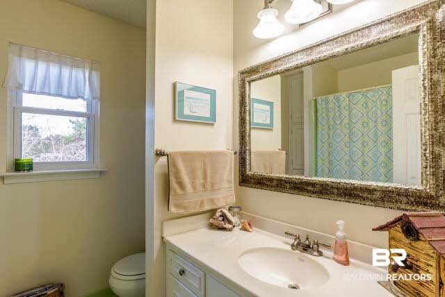 608 Southern Way Spanish Fort, AL 36527 - Photo 26 of 39 Guest Bathroom
