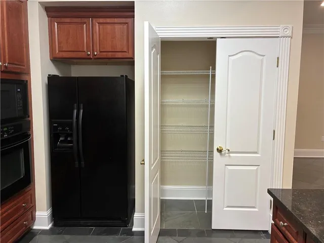 $2,700 | 363 North O Hammond Highway, New Orleans, LA 70124