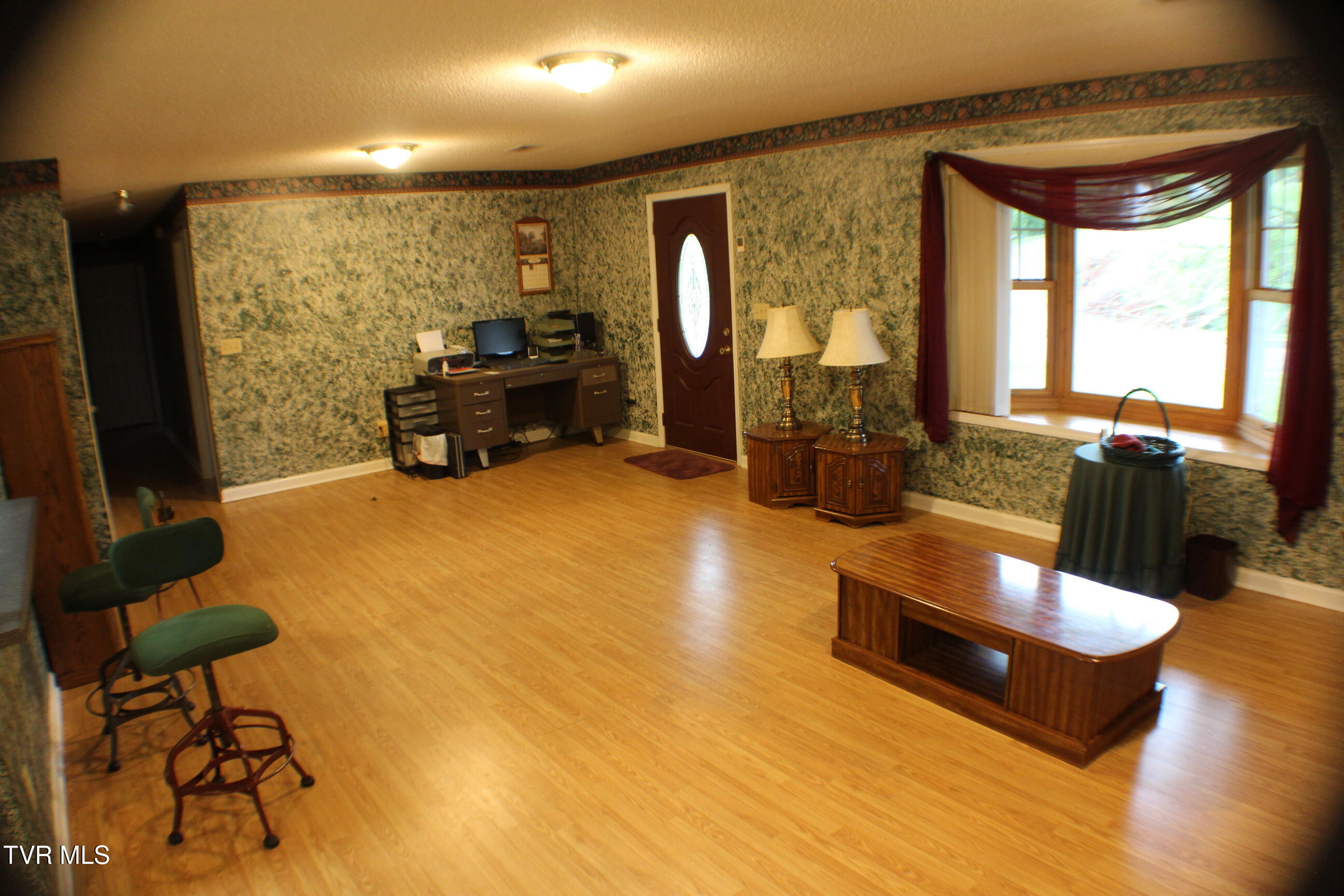 805 New Beason Well Road Kingsport, TN 37660 - Photo 6 of 48 IMG_0070
