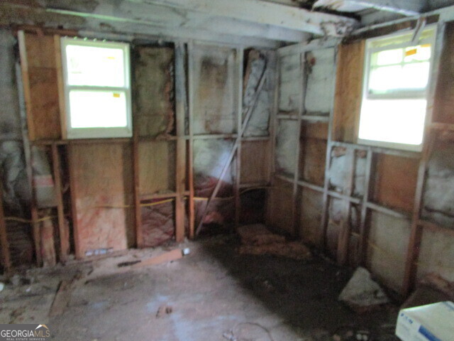 190 Youngblood Road Southeast Milledgeville, GA 31061 - Photo 18 of 37 a bathroom with a shower