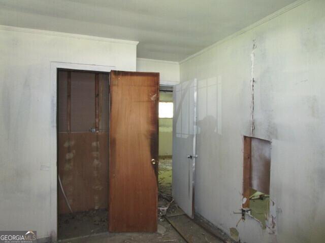 190 Youngblood Road Southeast Milledgeville, GA 31061 - Photo 7 of 37 a bathroom with a shower and a sink