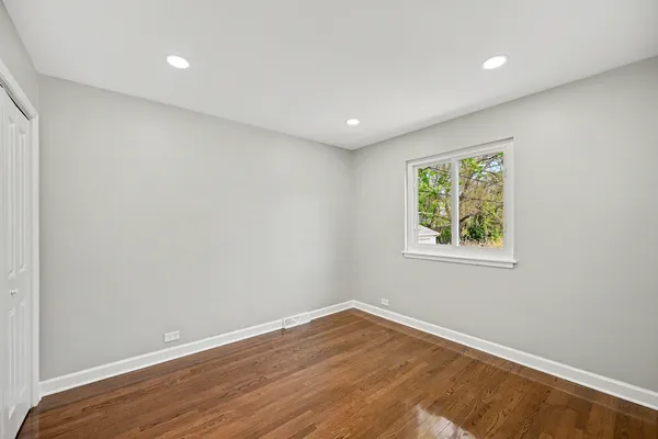 $499,900 | 507 Kenilworth Avenue, Glen Ellyn, IL 60137