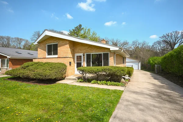 $499,900 | 507 Kenilworth Avenue, Glen Ellyn, IL 60137