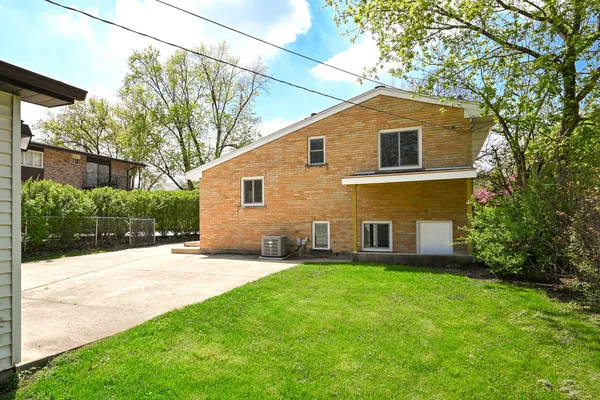 $499,900 | 507 Kenilworth Avenue, Glen Ellyn, IL 60137