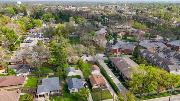 $499,900 | 507 Kenilworth Avenue, Glen Ellyn, IL 60137
