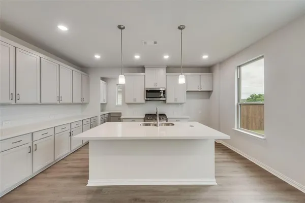 $417,990 | 517 Marcus Lane, Crowley, TX 76036