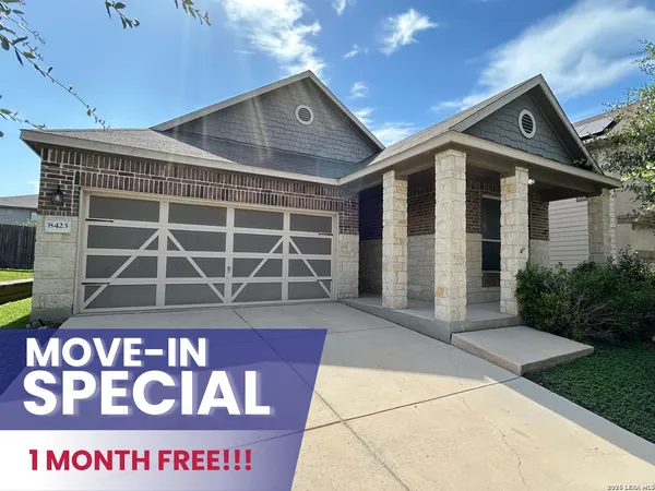$1,595 | 8423 Brazos Point, San Antonio, TX 78252