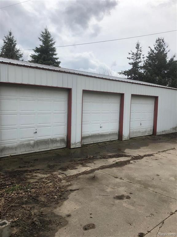 12499 Sweitzer Road Carleton, MI 48117 - Photo 13 of 23
