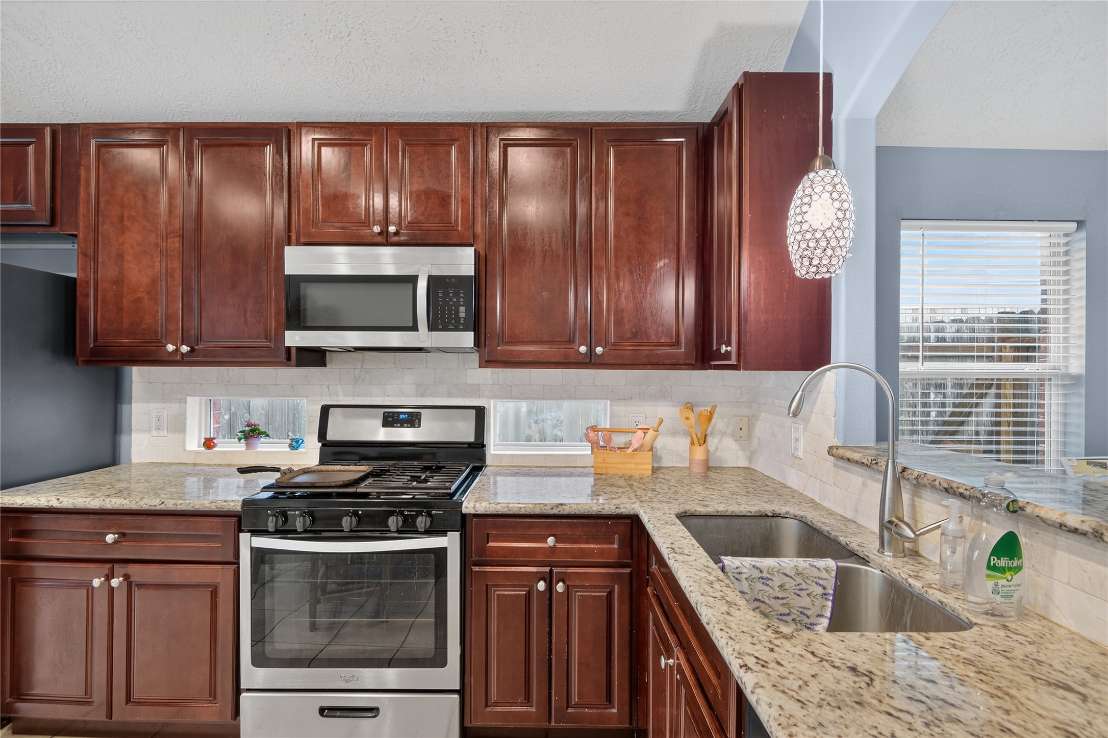 1414 Merryglen Court Spring, TX 77373 - Photo 3 of 23