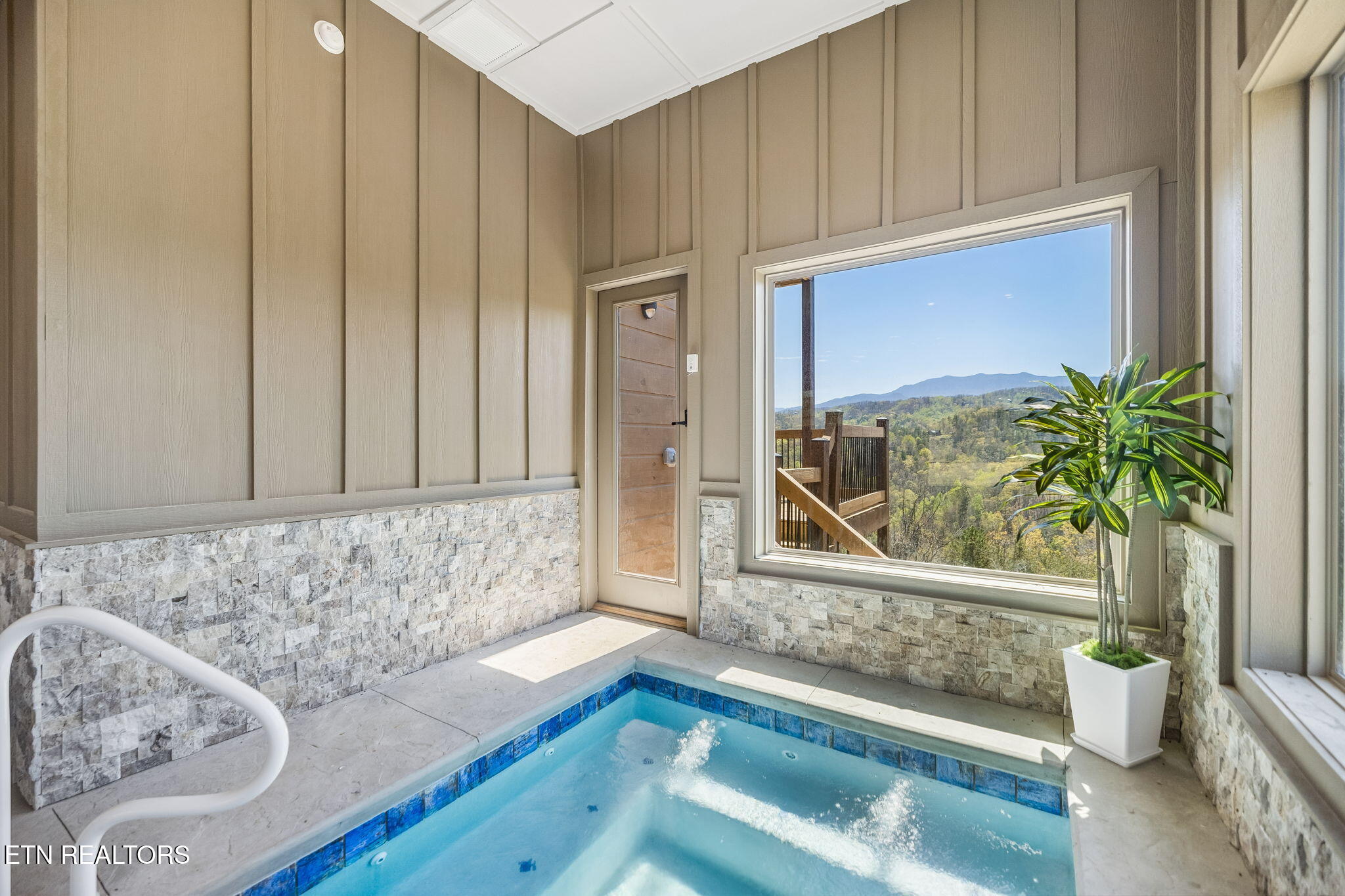 997 King Branch Road Sevierville, TN 37876 - Photo 23 of 60 27-16997 King Branch Rd - 027