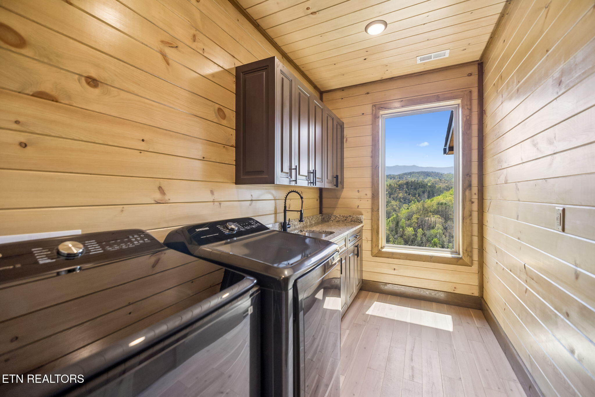 997 King Branch Road Sevierville, TN 37876 - Photo 27 of 60 29-16997 King Branch Rd - 029