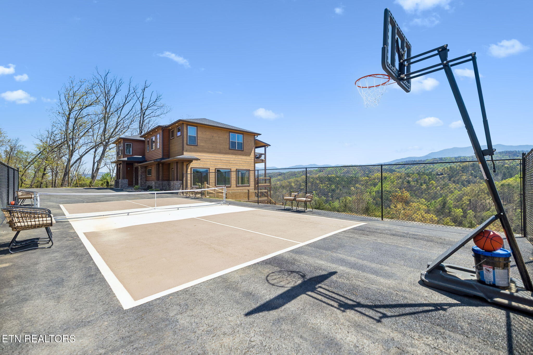 997 King Branch Road Sevierville, TN 37876 - Photo 3 of 60 4-16997 King Branch Rd - 004