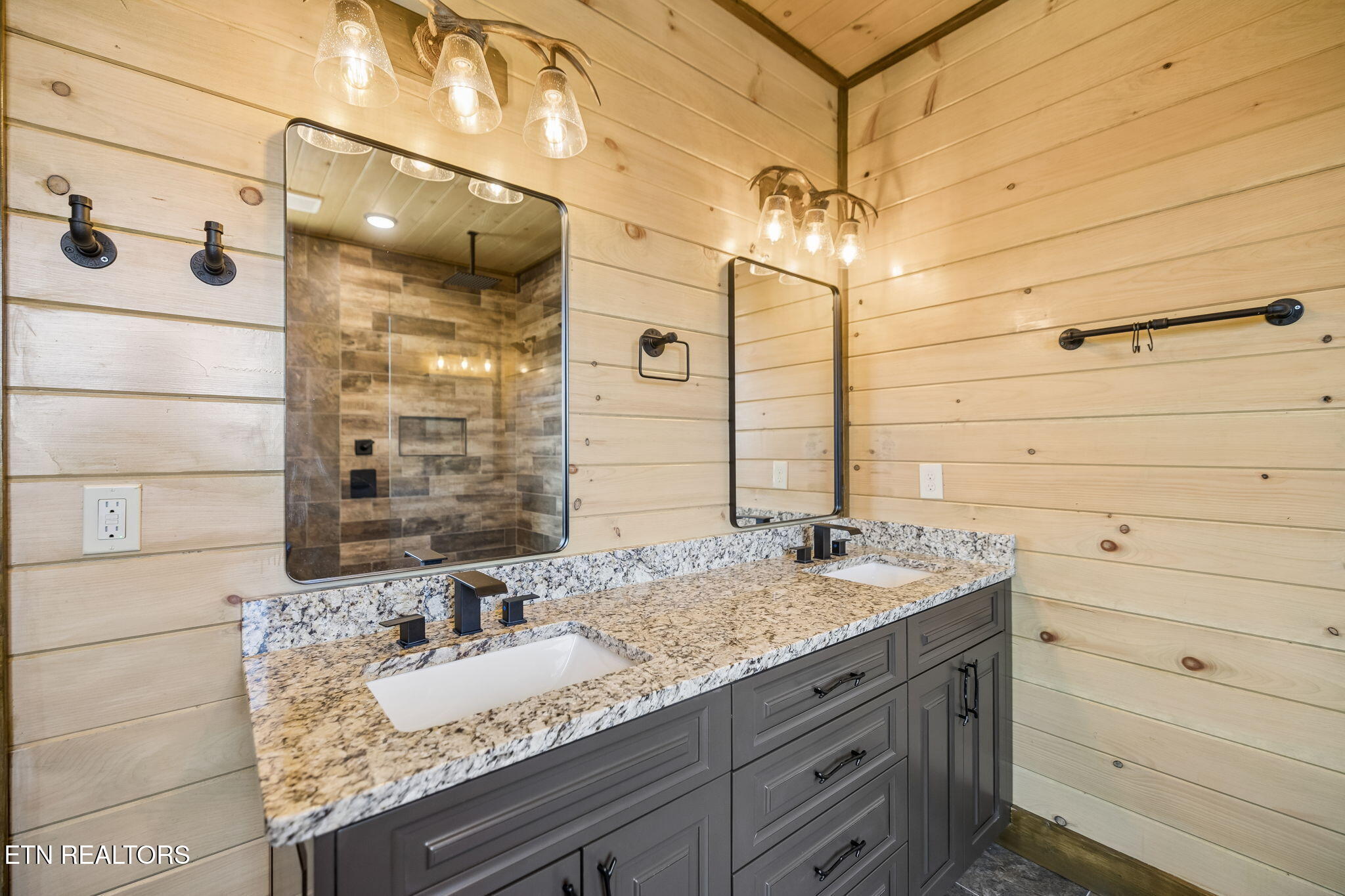 997 King Branch Road Sevierville, TN 37876 - Photo 34 of 60 35-16997 King Branch Rd - 035