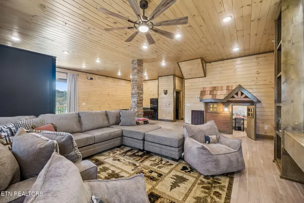 $2,499,900 | 997 King Branch Road, Sevierville, TN 37876