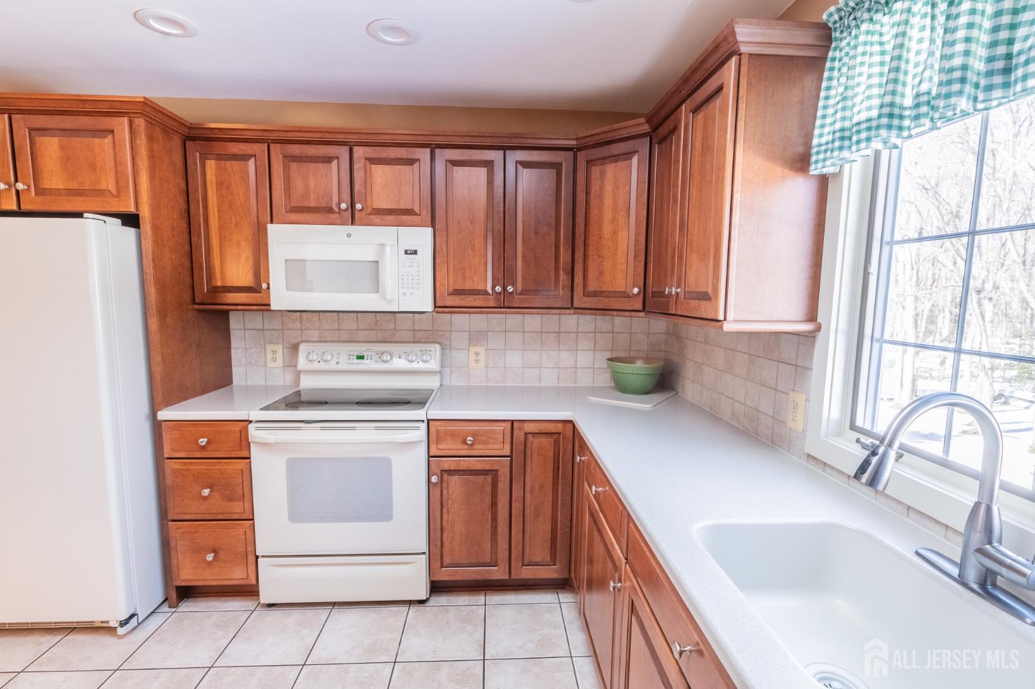 59 Dayton Road Jamesburg, NJ 08831 - Photo 21 of 67