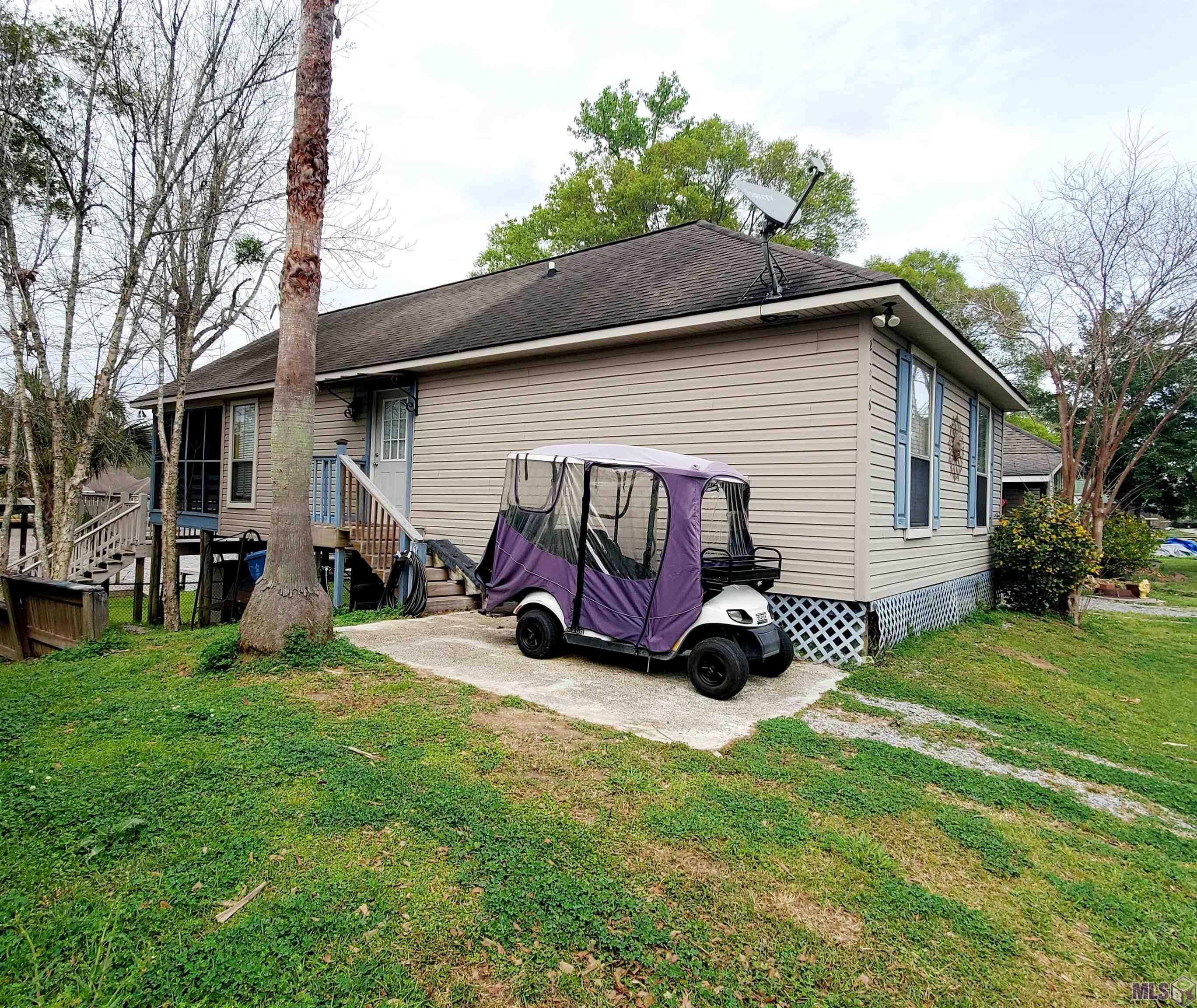 20996 Diversion Canal Road St. Amant, LA 70774 - Photo 15 of 44