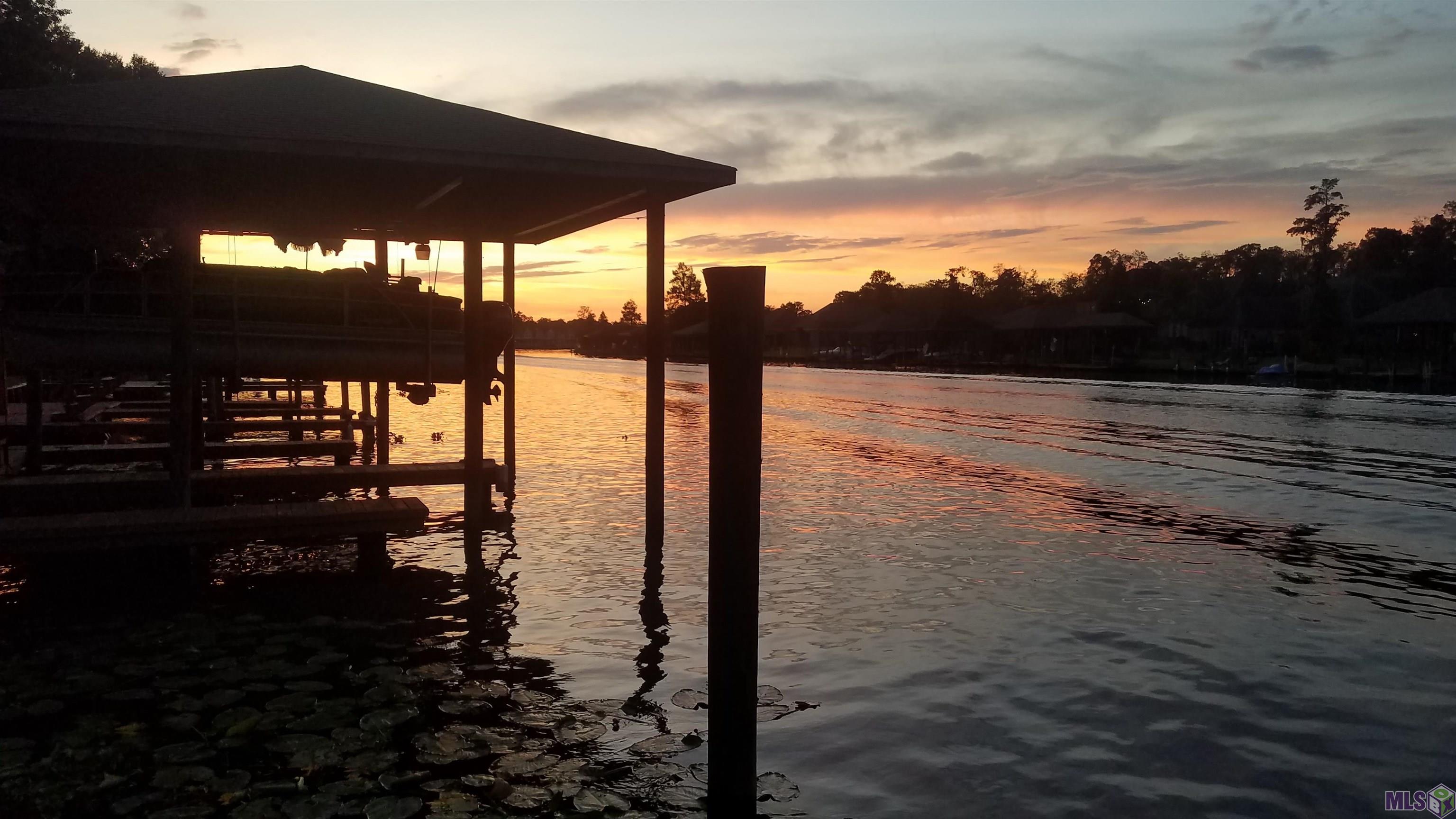 20996 Diversion Canal Road St. Amant, LA 70774 - Photo 2 of 44