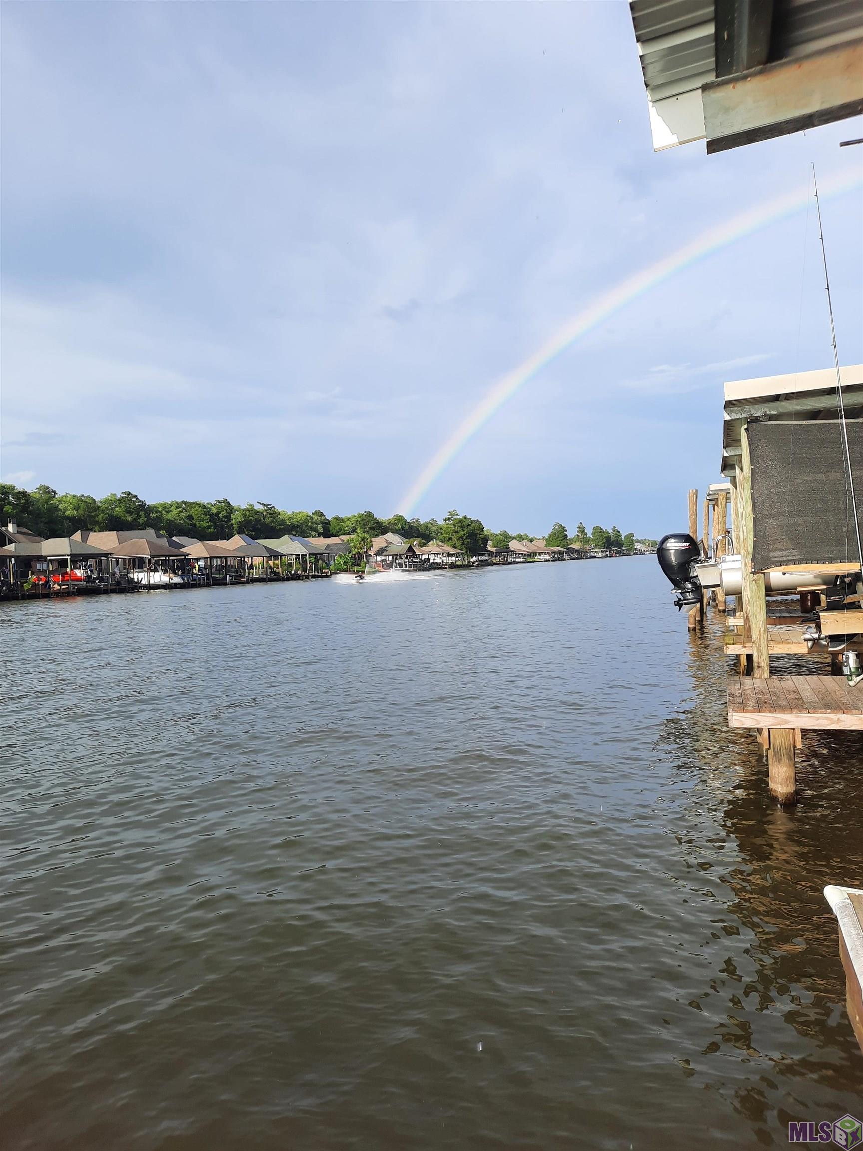 20996 Diversion Canal Road St. Amant, LA 70774 - Photo 9 of 44