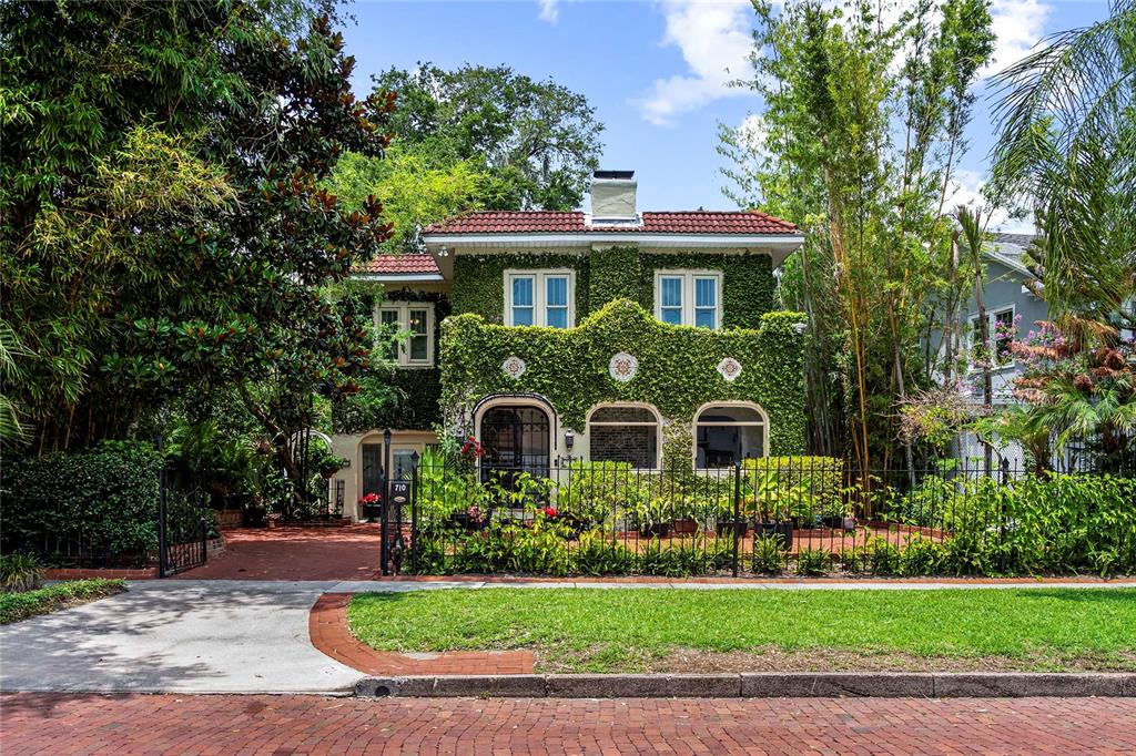 710 Springdale Road Orlando, FL 32804 - Photo 1 of 48 Gallery Image 1