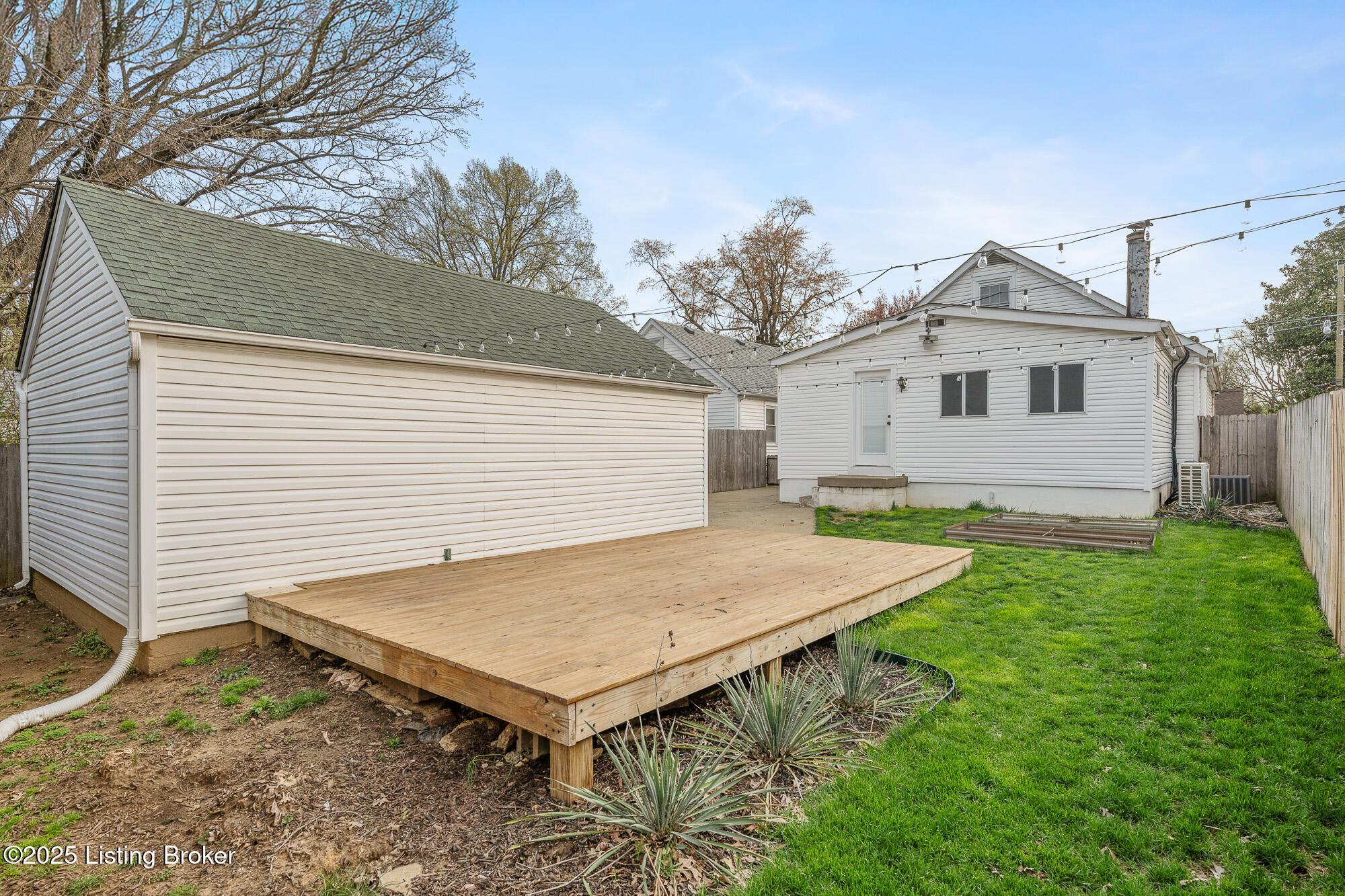 2580 Greenup Road Louisville, KY 40217 - Photo 30 of 31 2580 Greenup Rd-32