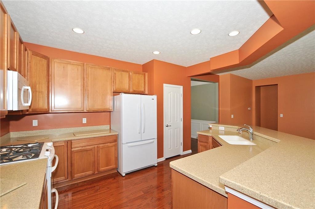 13997 London Road Fishers, IN 46037 - Photo 8 of 30 Gallery Image 8