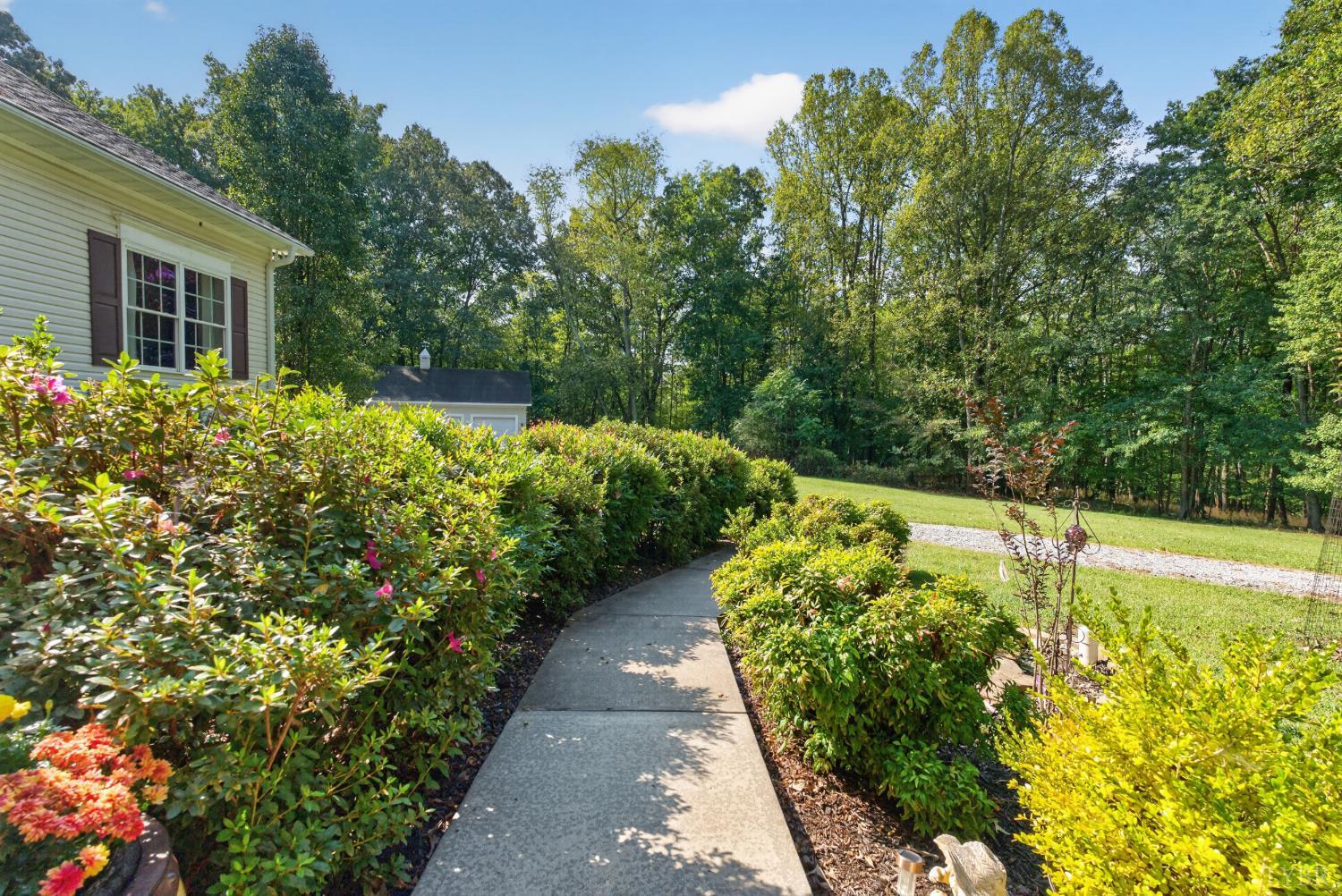 1030 Hunters Hollow Road Goode, VA 24556 - Photo 50 of 63 Gallery Image 50