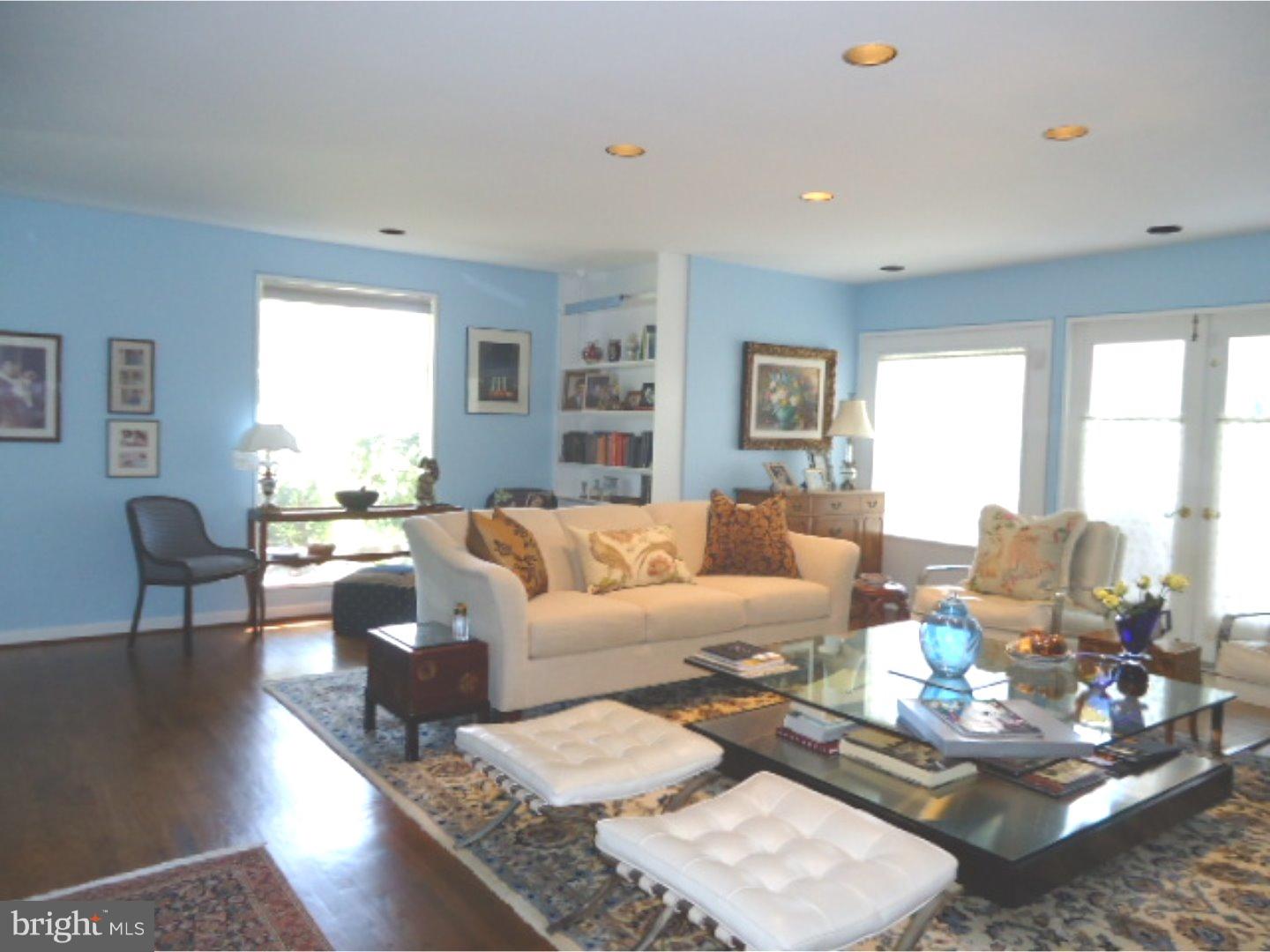 23 Edgemoor Road Cheltenham, PA 19012 - Photo 5 of 22 Living Room