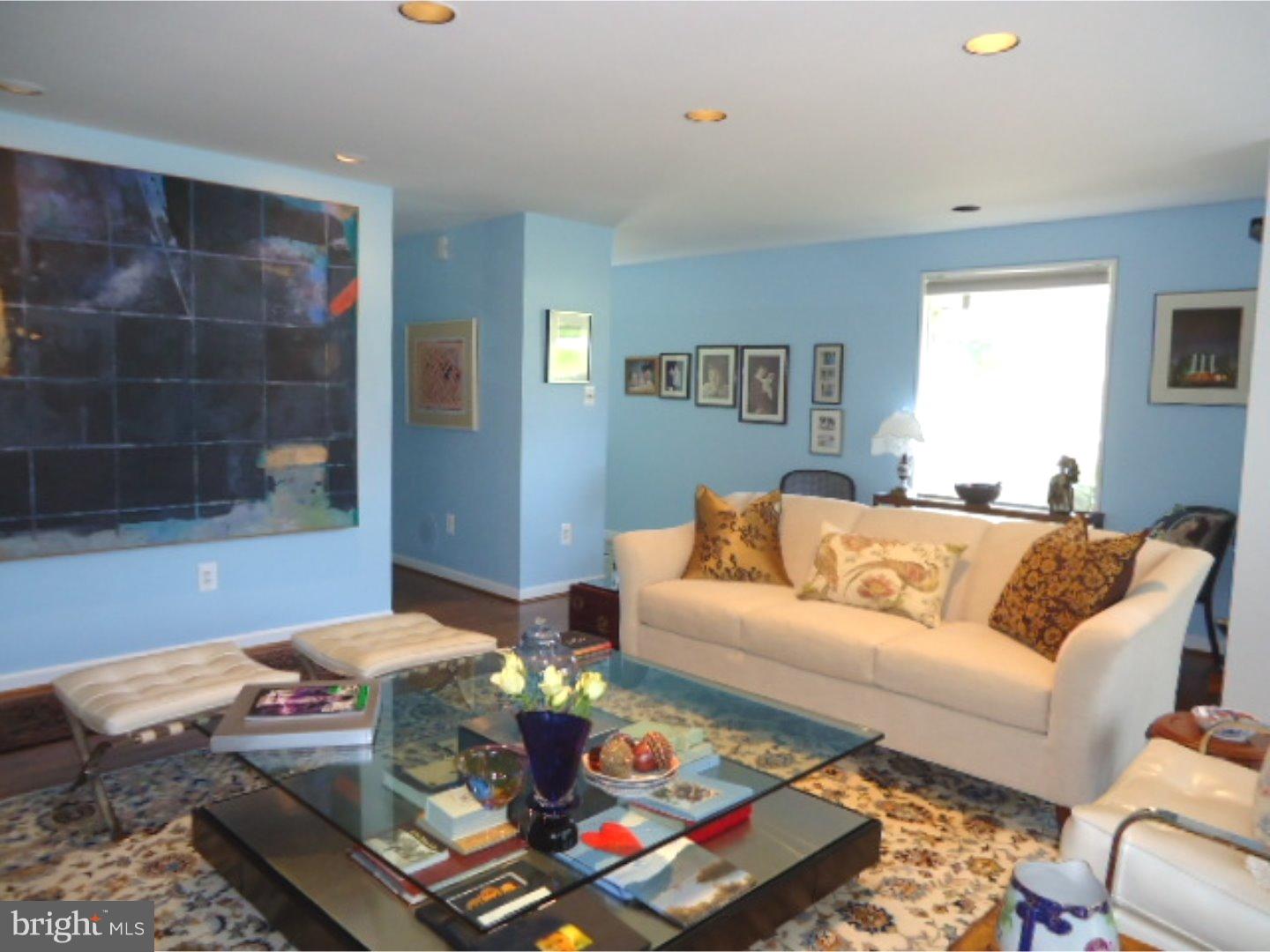23 Edgemoor Road Cheltenham, PA 19012 - Photo 7 of 22 Living Room