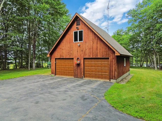 $875,000 | 691 Middle Road, Dresden, ME 04342