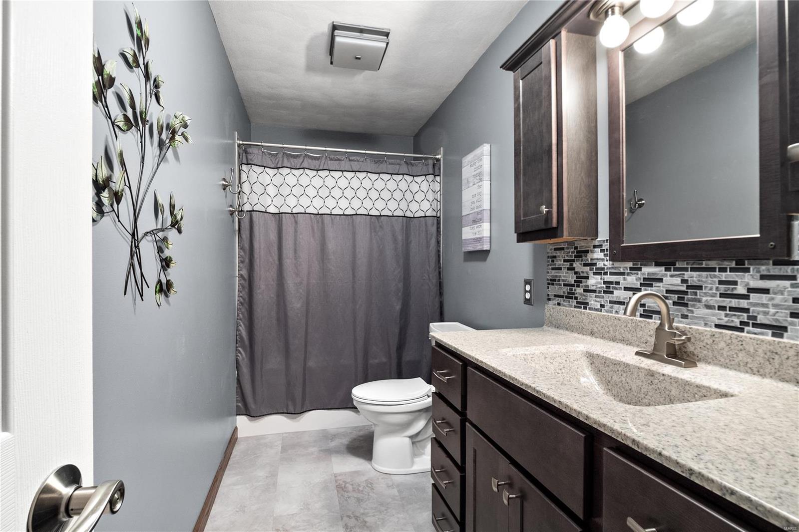 2775 East B Street Road Belleville, IL 62221 - Photo 25 of 52 Gallery Image 25