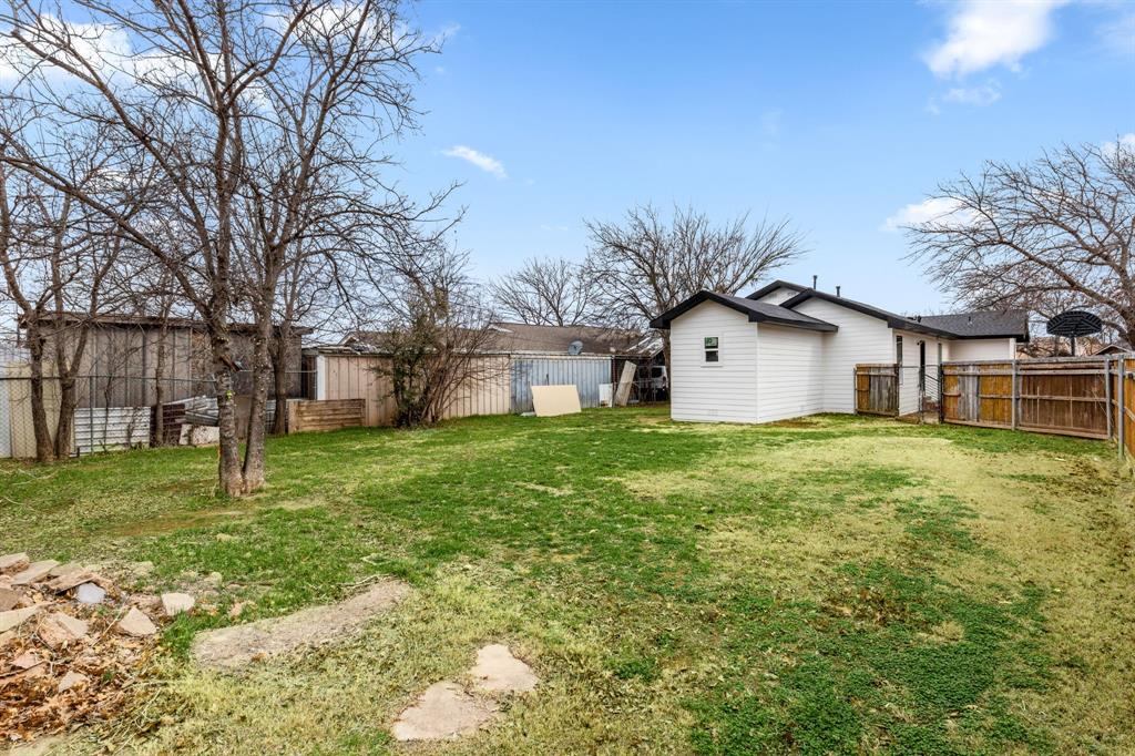 1616 Monroe Street Wichita Falls, TX 76309 - Photo 19 of 21 a house view with a outdoor space