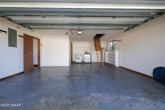 a view of a hallway with closet