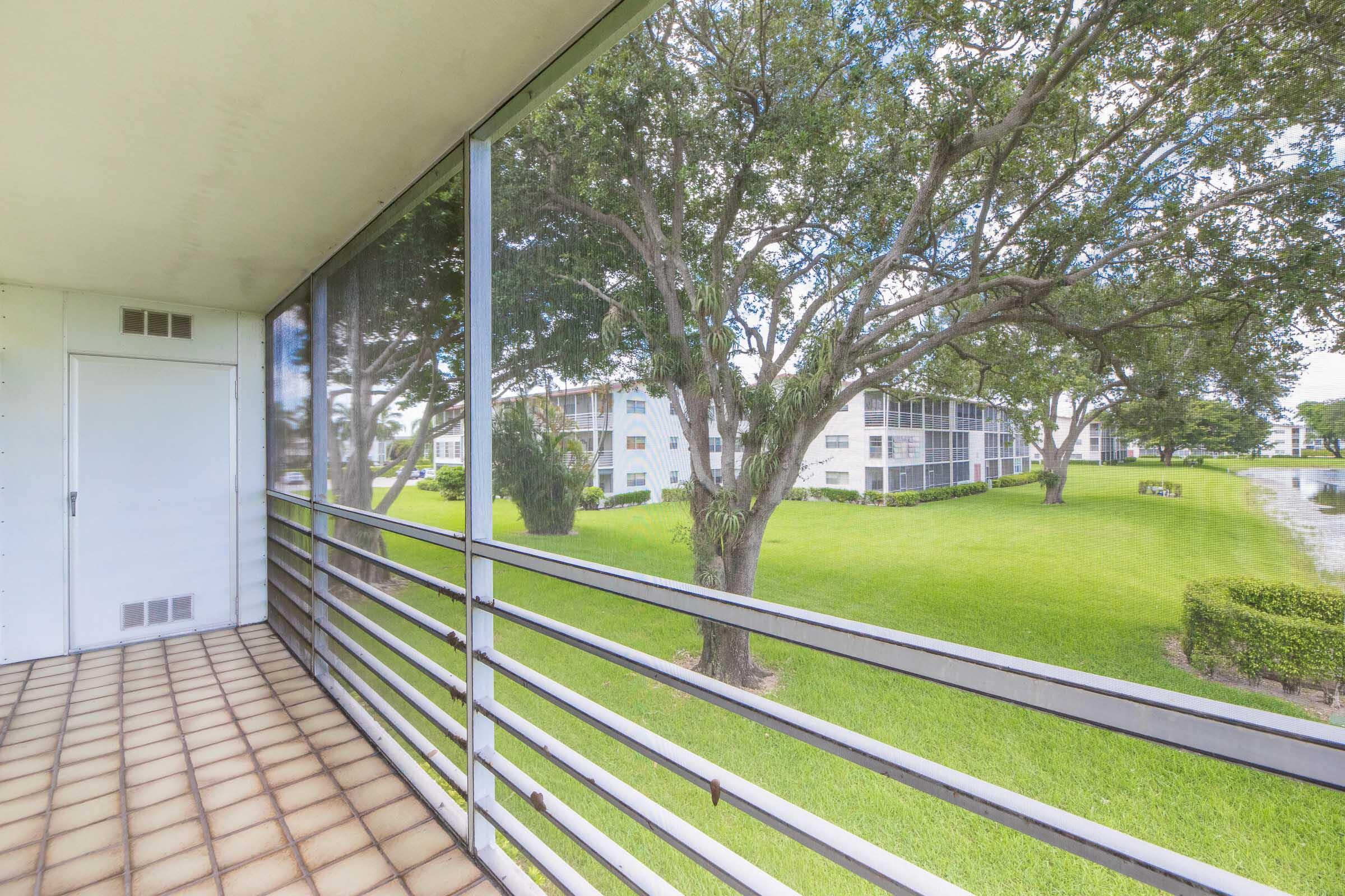 402 Fanshaw J Boca Raton, FL 33434 - Photo 13 of 18 Patio