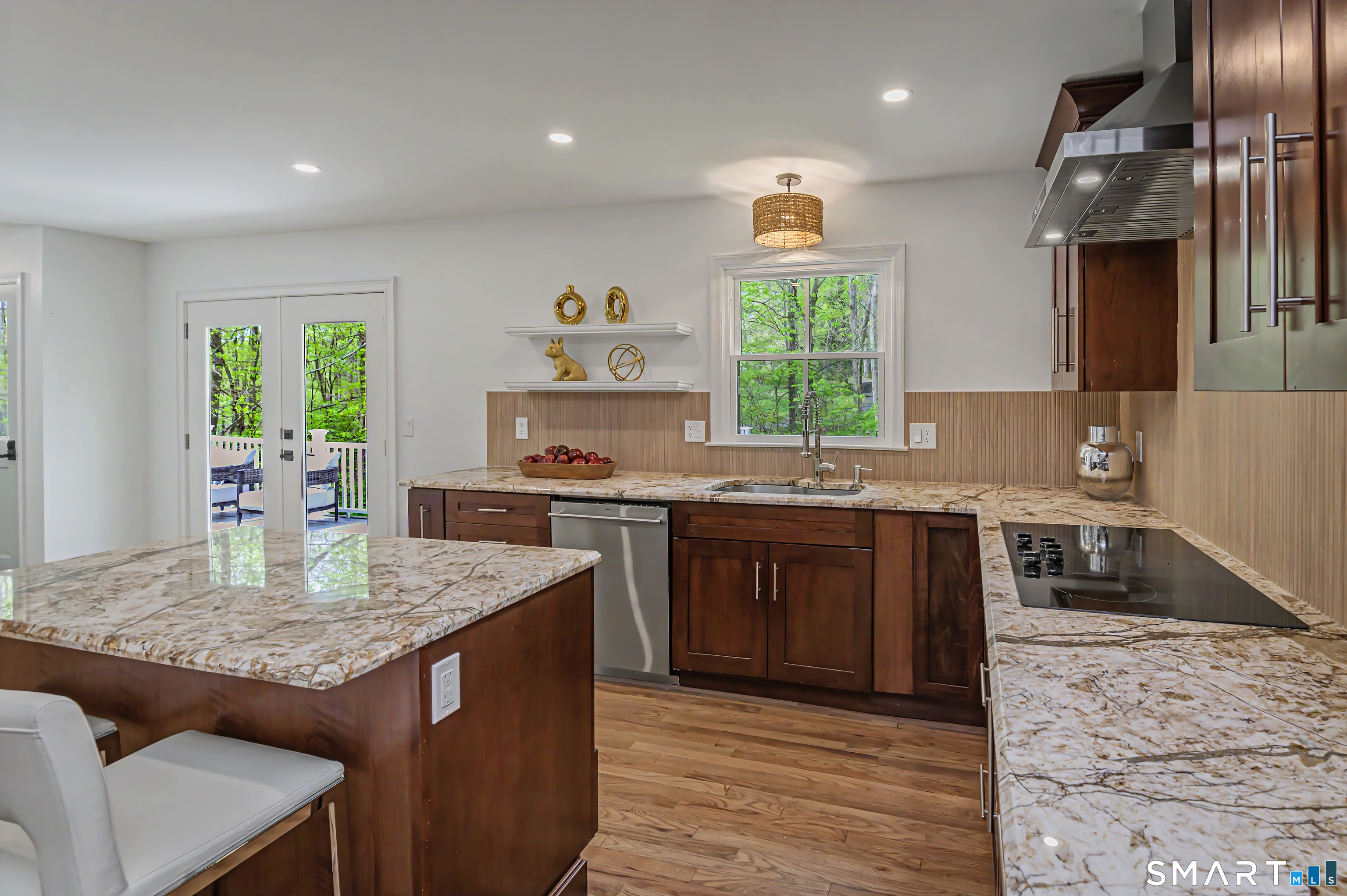 131 Fieldcrest Drive Ridgefield, CT 06877 - Photo 8 of 38