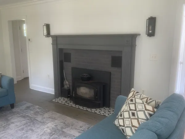$3,200 | 36 Washington Avenue, Woodbury, CT 06798
