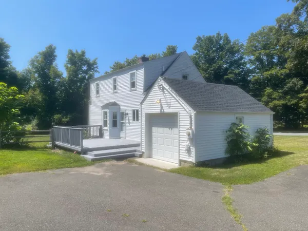 $3,200 | 36 Washington Avenue, Woodbury, CT 06798
