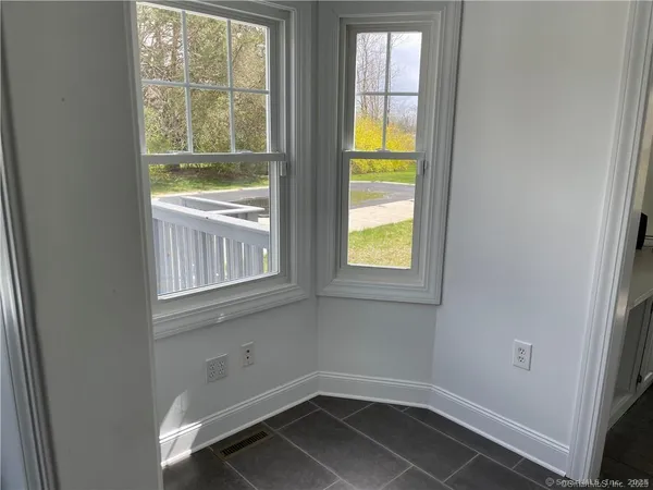 $3,200 | 36 Washington Avenue, Woodbury, CT 06798