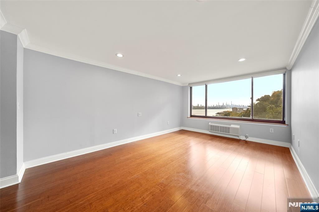 100 Old Palisade Road, Unit 801 Fort Lee, NJ 07024 - Photo 6 of 19