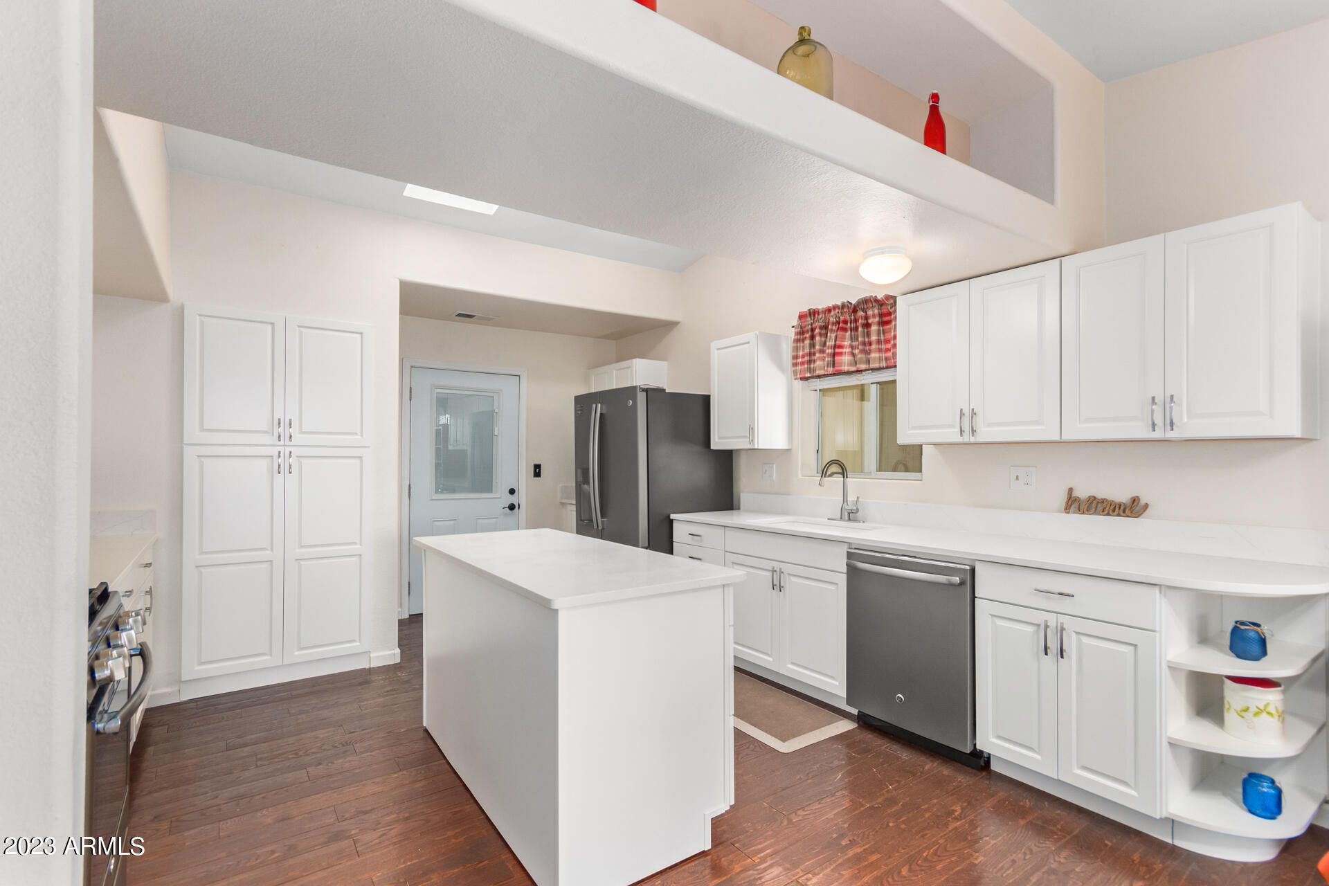 17902 East Trails End Road Spring Valley, AZ 86333 - Photo 14 of 37 Kitchen