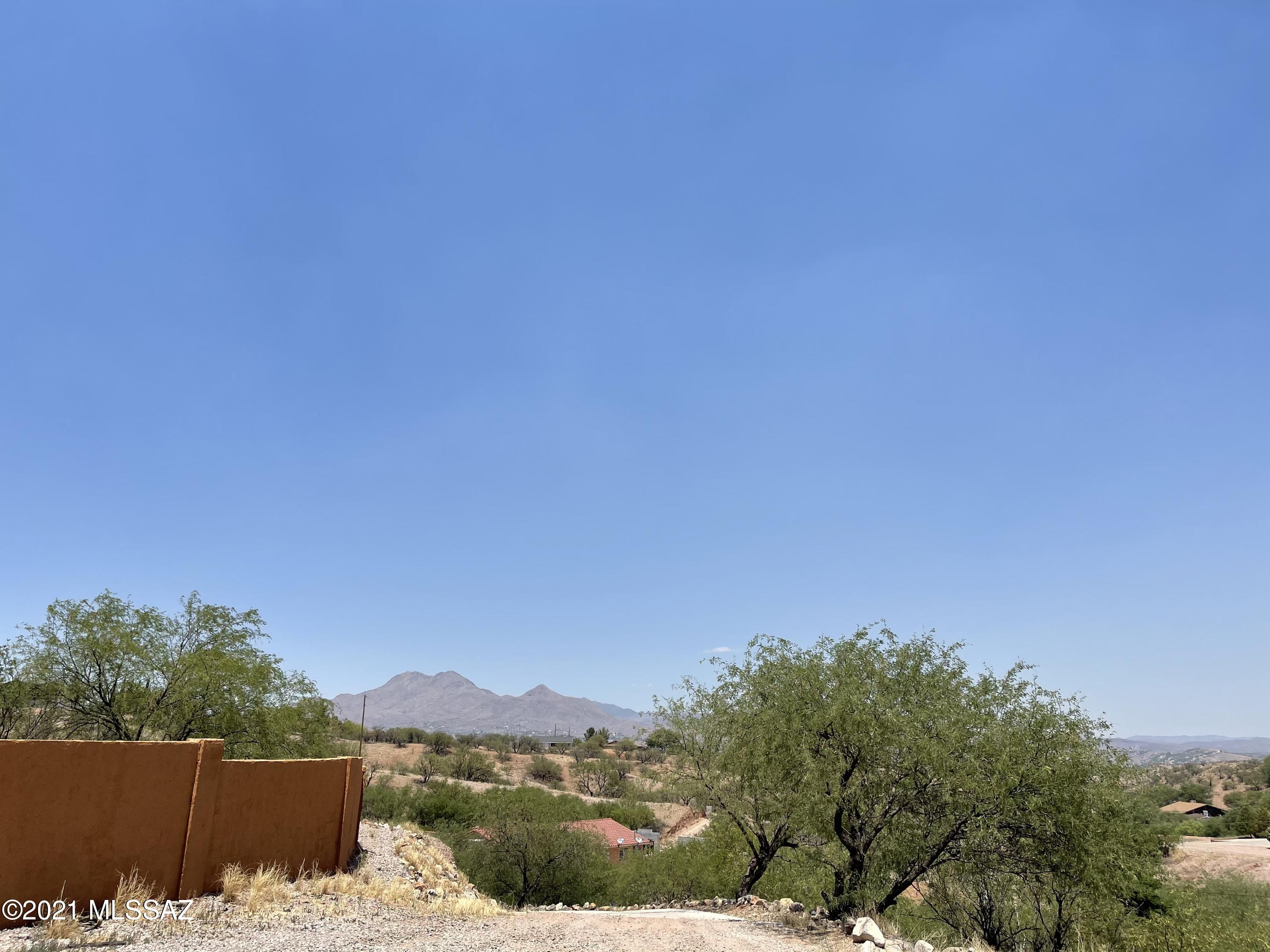 1022 B Circulo Golondrina Rio Rico, AZ 85648 - Photo 3 of 22