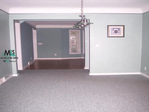315 Ridgemont Road Grosse Pointe, MI 48236 - Photo 7 of 7 595436-6.JPG