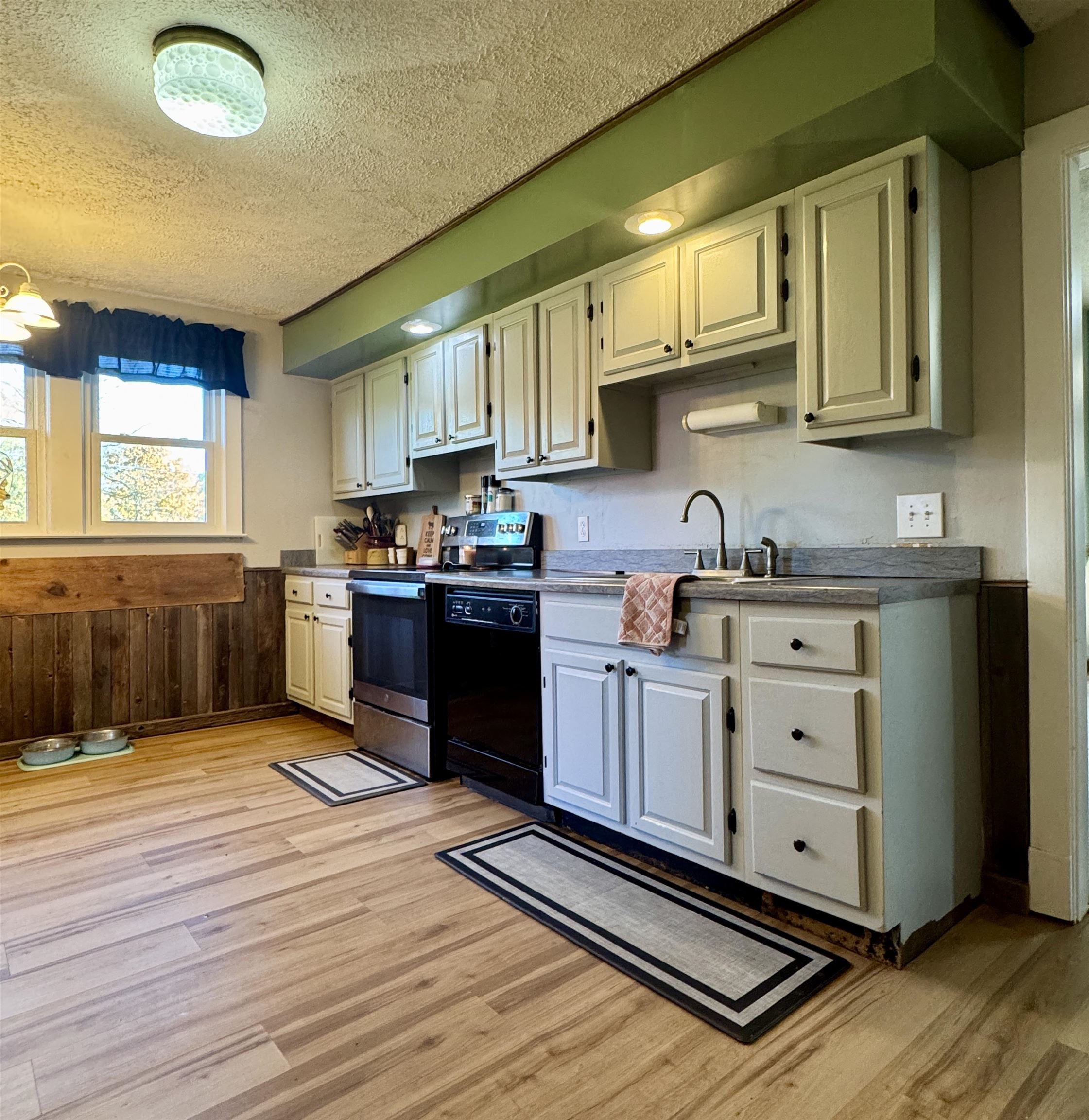 7684 West Beard Road Perry, MI 48872 - Photo 6 of 48 50194836-ebbe1790-73de-4f8a-9912-b1c3e10fb135.JPG