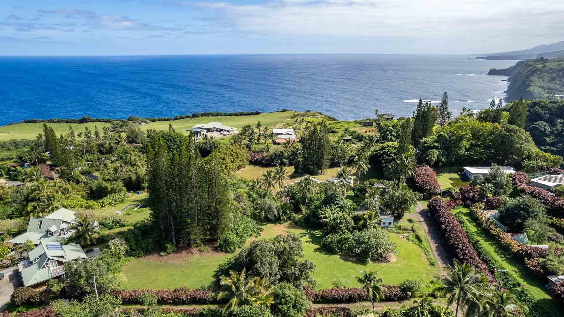 210 Door Of Faith Road Haiku, HI 96708 - Photo 10 of 46 a view of a lake