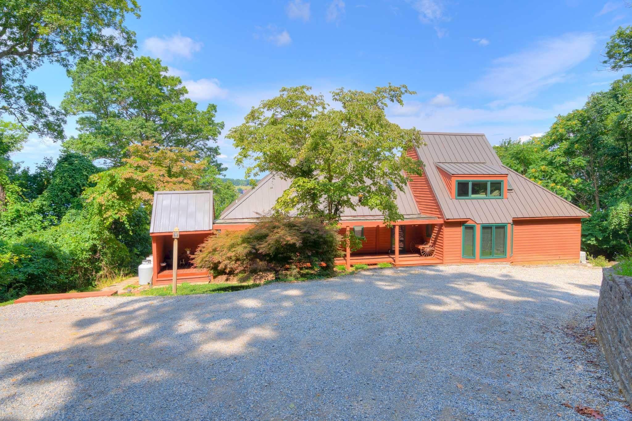 4527 Burma Road Radford, VA 24141 - Photo 5 of 19 Gallery Image 5
