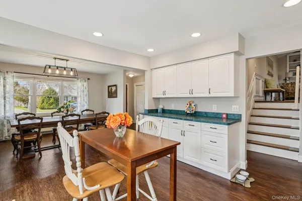 $975,000 | 11 Palmer Drive, Sayville, NY 11782