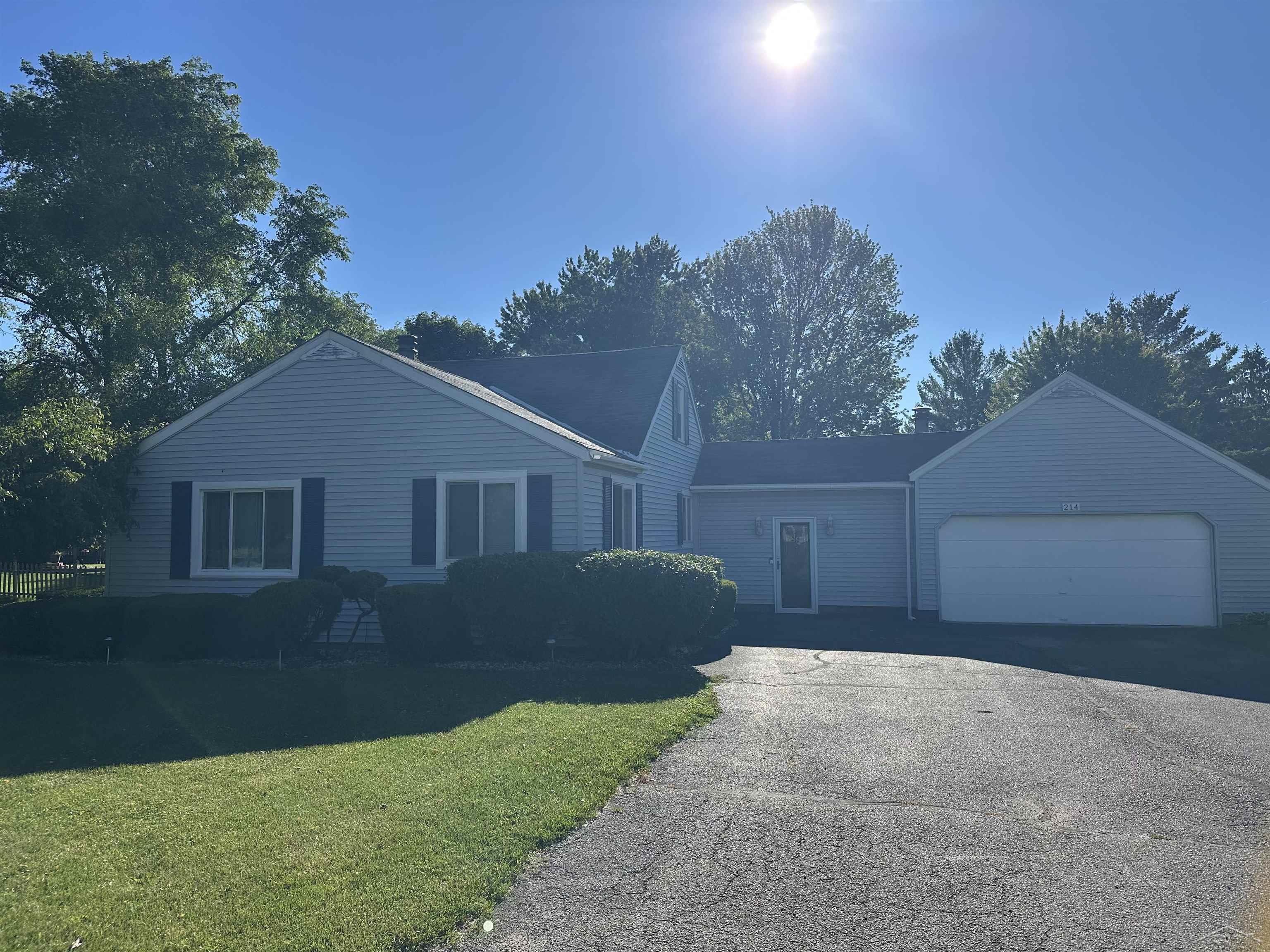 214 North Hemlock Road Hemlock, MI 48626 - Photo 3 of 40