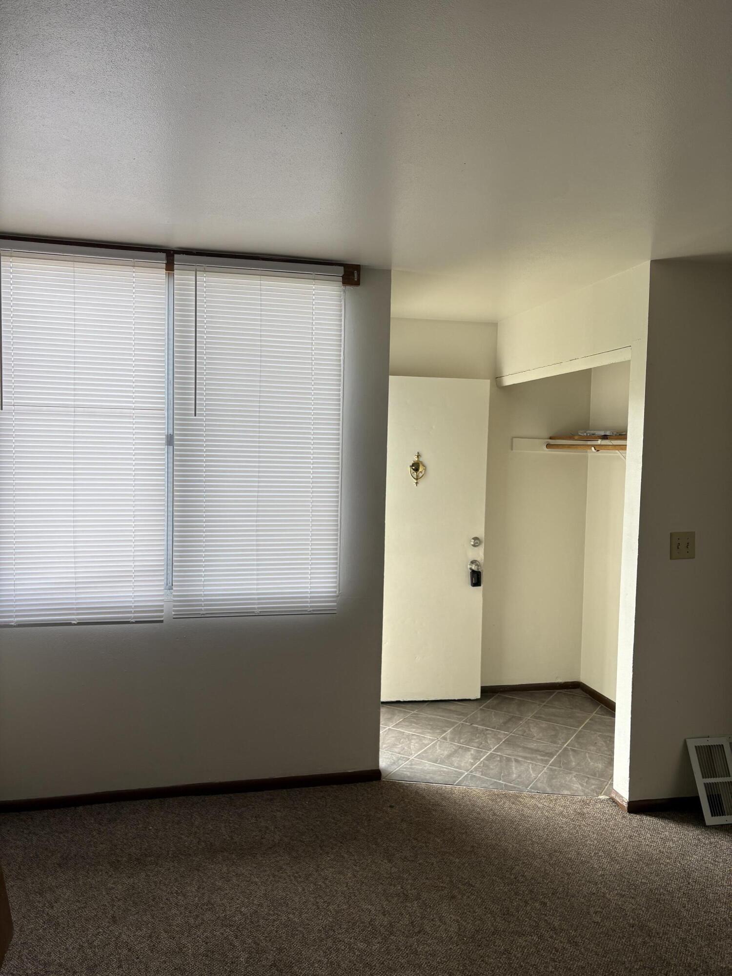 8931 North Swan Road, Unit B Milwaukee, WI 53224 - Photo 3 of 10 IMG_2891