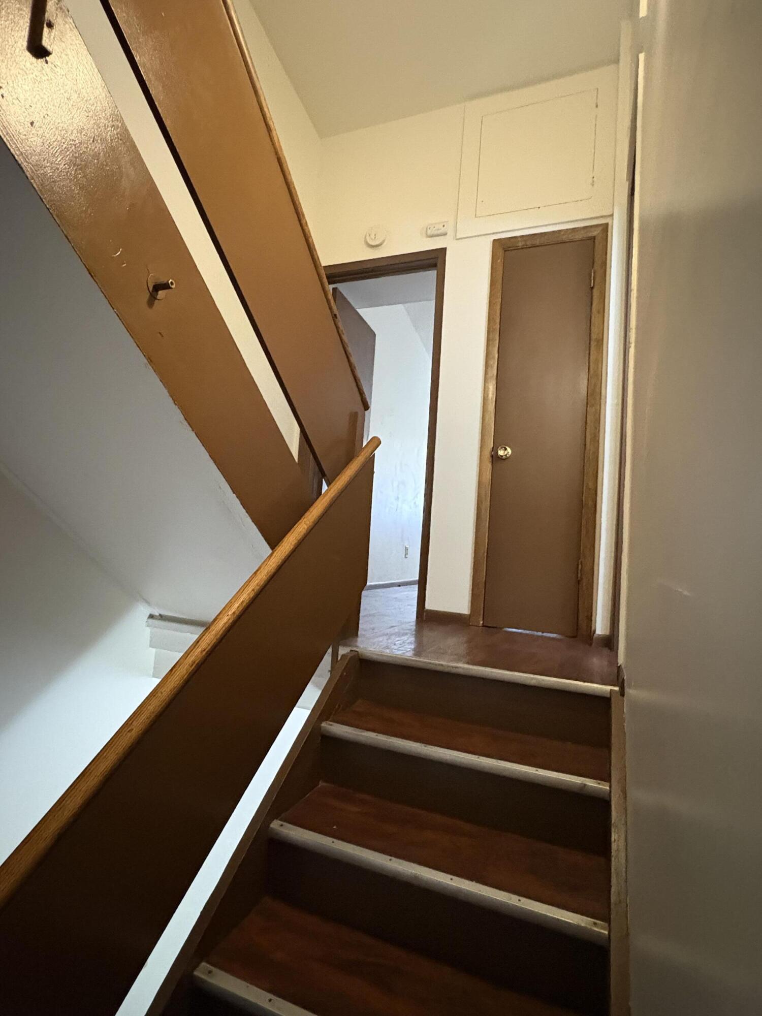 8931 North Swan Road, Unit B Milwaukee, WI 53224 - Photo 4 of 10 IMG_2894